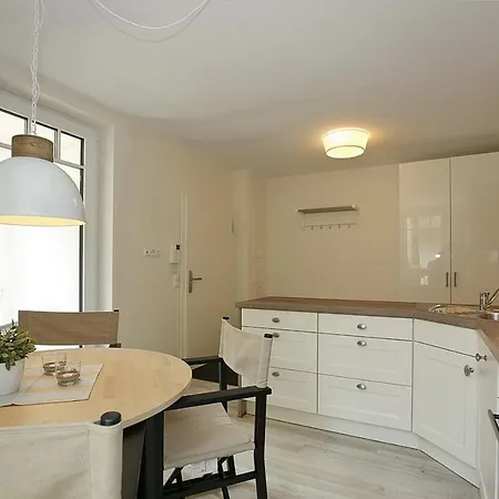 Strandvilla Scholle - Lachs 01 Апартаменты *